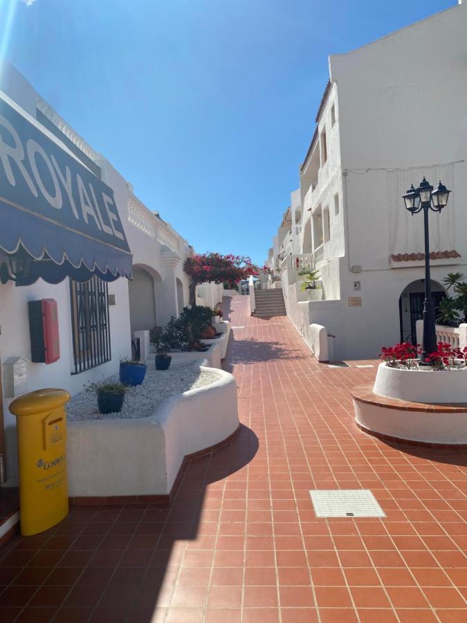 Los Cristianos port royal Aparthotel Exterior foto